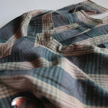 Load image into Gallery viewer, N.O.S 1960's FRENCH COTTON BOX SHIRT (LARGE)