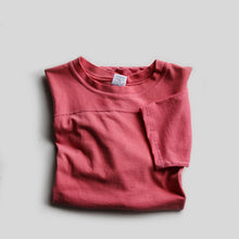Load image into Gallery viewer, 1990's FOOTBALL COTTON T-SHIRT (SZ LARGE / PINK FADE)