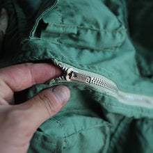 Load image into Gallery viewer, 1960's VINTAGE COTTON FISHING VEST (LARGE)