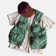 Load image into Gallery viewer, 1960's VINTAGE COTTON FISHING VEST (LARGE)