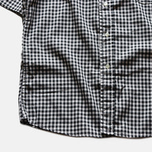 Load image into Gallery viewer, VINTAGE GINGHAM CHECK S/S COTTON B.D SHIRT (SZ MEDIUM / GOOD CONDITION)