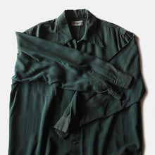Load image into Gallery viewer, MADE IN USA 1950's "MANHATTAN" RAYON BOX SHIRTS (LARGE)