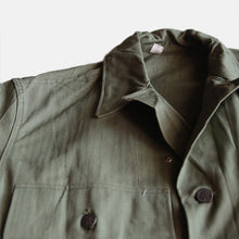 Load image into Gallery viewer, MADE IN USA N.O.S WW2 "U.S.ARMY" M-43 H.B.T JACKET (38R)