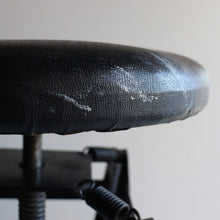 画像をギャラリービューアに読み込む, 1950's "HAMILTON MFG.CO." SPRING STOOL