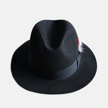 Load image into Gallery viewer, VINTAGE "DOBBS" HAT BOX WITH FELT HAT (SZ 60cm / AROUND 1970's / DEADSTOCK)