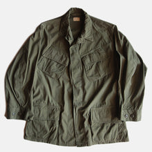 Load image into Gallery viewer, MADE IN USA 1960's "U.S.ARMY" JUNGLE FATIGUE JACKET (MEDIUM-REG)