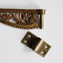 Load image into Gallery viewer, ANTIQUE BRASS WALL MOUNT MIRROR