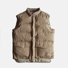 Load image into Gallery viewer, 1970's "L.L.BEAN" GOOSE DOWN VEST (MEDIUM) MINT CONDITION