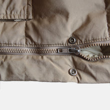 Load image into Gallery viewer, 1970's "L.L.BEAN" GOOSE DOWN VEST (MEDIUM) MINT CONDITION