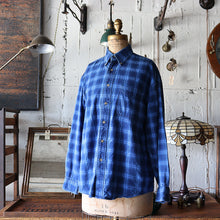 Load image into Gallery viewer, 1980's "L.L.BEAN" COTTON FLANNEL SHIRT (SZ MEDIUM / MADE IN USA)
