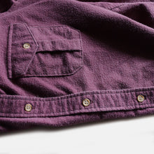 Load image into Gallery viewer, 1990's "EDDIE BAUER" CHAMOIS SHIRT (SZ FITS LIKE MEDIUM / PURPLE)