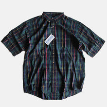 Load image into Gallery viewer, N.O.S 1980's "LANDS' END" SEERSUCKER S/S B.D OVER SHIRT (LARGE)