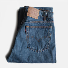 Load image into Gallery viewer, MADE IN USA 1990's "LEVI'S" 505 DENIM PANTS (W33 L30)