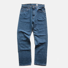 Load image into Gallery viewer, MADE IN USA 1990's "LEVI'S" 505 DENIM PANTS (W33 L30)