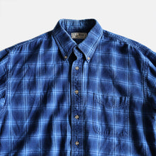 Load image into Gallery viewer, 1980's "L.L.BEAN" COTTON FLANNEL SHIRT (SZ MEDIUM / MADE IN USA)