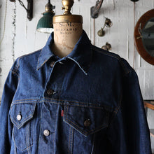 Load image into Gallery viewer, 1980's "LEVI'S" 70505 DENIM JACKET (SZ 46 / MINT CONDITION)