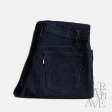 Load image into Gallery viewer, 1980's "LEVI'S" 519-1517 CORDUROY PANTS (SZ W33×L33 / MINT CONDITION)