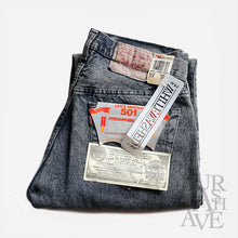 Load image into Gallery viewer, 1990's "LEVI'S" 501 WHITE WASHED DENIM (W33×L30 / DEADSTOCK)