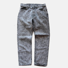 Load image into Gallery viewer, MADE IN USA 1990's "LEVI'S" 506 CHEMICAL BLACK DENIM PANTS (W35 L30)