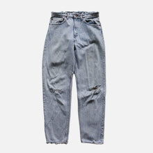 Load image into Gallery viewer, 1980's "LEVI'S" 550 DAMAGE DENIM (SZ W31×L32 / GOOD FADE / MADE IN USA)
