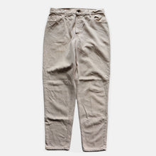 Load image into Gallery viewer, 1990's "LEVI'S" 550 SLIM TAPARED DENIM PANTS (W33×L32 / MADE IN USA)