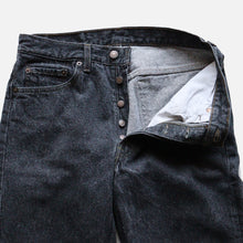 Load image into Gallery viewer, 1990's "LEVI'S" 501 BLACK DENIM PANTS (SZ W32×L34 / EARLY DYE)
