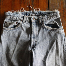 Load image into Gallery viewer, 1980's "LEVI'S" 550 DAMAGE DENIM (SZ W31×L32 / GOOD FADE / MADE IN USA)