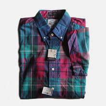 Load image into Gallery viewer, N.O.S 1980's "GANT" INDIA MADRAS COTTON S/S SHIRT (LARGE)