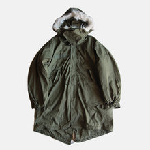Load image into Gallery viewer, N.O.S 1970's "U.S ARMY" FISHTAIL MILITARY PARKA (SMALL)