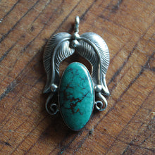 Load image into Gallery viewer, VINTAGE "NAVAJO" PENDANT TOP