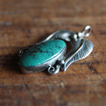 Load image into Gallery viewer, VINTAGE "NAVAJO" PENDANT TOP