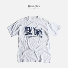 Load image into Gallery viewer, 1990's "NEW YORK" PRINT T-SHIRT (SZ LARGE / GOOD CONDITION)