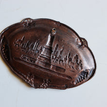 Load image into Gallery viewer, VINTAGE "NEW YORK" SOUVENIR TRAY