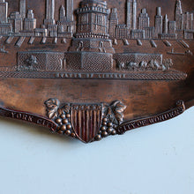 Load image into Gallery viewer, VINTAGE "NEW YORK" SOUVENIR TRAY