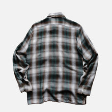 Load image into Gallery viewer, 1960's~ "ARROW" RAYON BOX SHIRT (SZ MEDIUM / OMBRE CHECK)