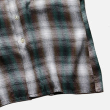 Load image into Gallery viewer, 1960's~ "ARROW" RAYON BOX SHIRT (SZ MEDIUM / OMBRE CHECK)