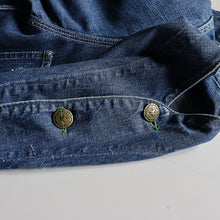 Load image into Gallery viewer, 1950's "OSHKOSH" INDIGO DENIM ENGINEER JACKET (SZ LARGE / GOOD INDIGO)