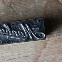 画像をギャラリービューアに読み込む, ANTIQUE "MANHATTAN" PRINTER BLOCK