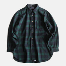Load image into Gallery viewer, 1970's "PENDLETON" BLACK WATCH WOOL SHIRT (X-LARGE) NEVER WASH