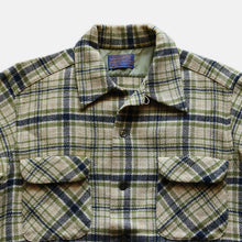 Load image into Gallery viewer, 1960's "PENDLETON" WOOL BOX SHIRT (SZ MEDIUM / GOO CONDITION)