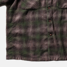 Load image into Gallery viewer, 1950's~ "PENDLETON" WOOL BOX SHIRT (SZ LARGE / OMBRE PLAID)
