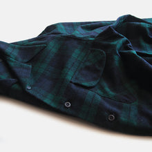 Load image into Gallery viewer, 1970's "PENDLETON" WOOL BOX SHIRT (LARGE)
