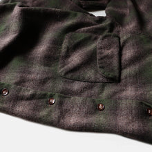 Load image into Gallery viewer, 1950's~ "PENDLETON" WOOL BOX SHIRT (SZ LARGE / OMBRE PLAID)