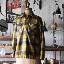 Load image into Gallery viewer, 1950's "PENDLETON" WOOL BOX SHIRT (SZ LARGE / GOOD CONDITION)