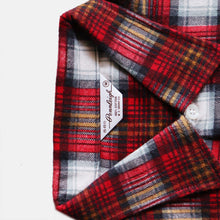 Load image into Gallery viewer, 1960's "W.T.GRANT" COTTON PRINT FLANNEL BOX SHIRT (SZ MEDIUM / DEADSTOCK)