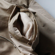 Load image into Gallery viewer, ~1970's "EDDIE BAUER" SUPERIOR POLAR PARKA (SZ LARGE / GOOD CONDITION)