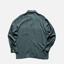 Load image into Gallery viewer, 1950's~ "ARROW" RAYON BOX SHIRT (SZ MEDIUM / GOOD CONDITION)
