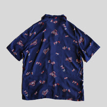 Load image into Gallery viewer, 1950's S/S RAYON SHIRT (SZ MEDIUM / GOOD CAR PRINT)