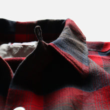 Load image into Gallery viewer, 1960's "MAC PHERGUS" RAYON BOX SHIRT (SZ X-LARGE / GOOD CONDITION)