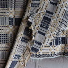 Load image into Gallery viewer, ANTIQUE EARLY AMERICAN PRIMITIVE RUG